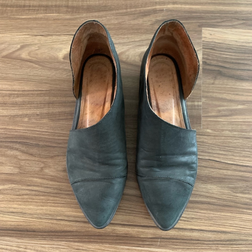 Free People Royale D’Orsay Flat Black Size 7.5 Size 38